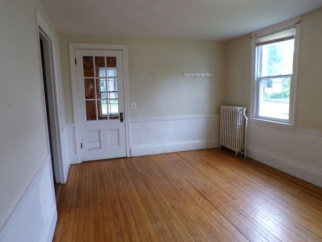 Building Photo - 86/88 North Main Ave, Orono ME