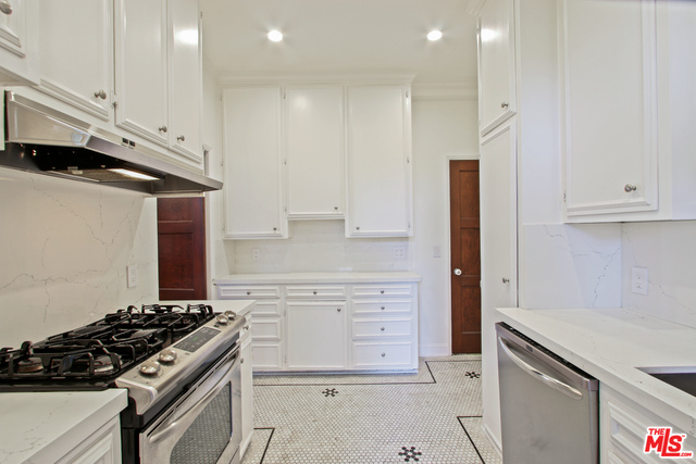Building Photo - 1360 N Crescent Heights Blvd