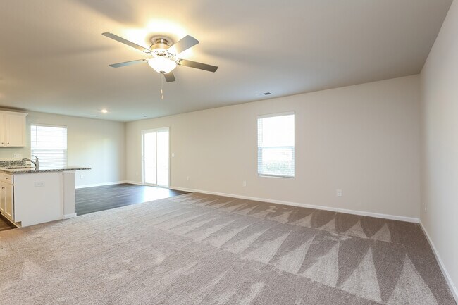 Foto del edificio - 2189 Southlea Dr, Inman, SC