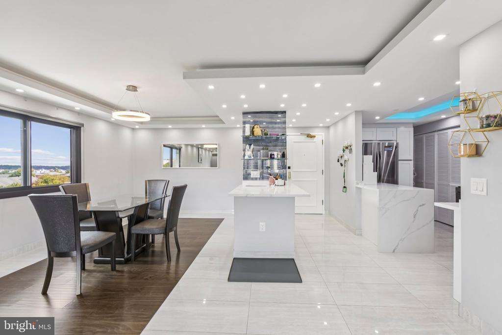 Primary Photo - 6101 Edsall Rd