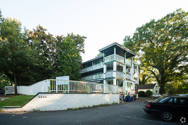 Building Photo - Cardinal Hill Apartments, LLC