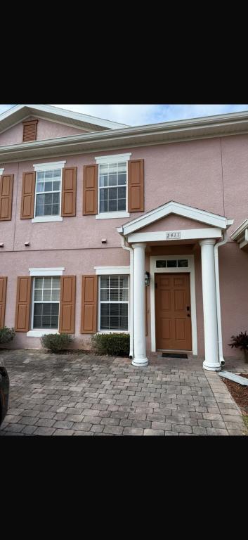 Building Photo - 2411 Caravelle Cir