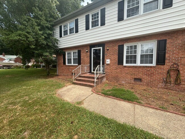 Foto del edificio - 4bd/2.5ba Home in Hampton