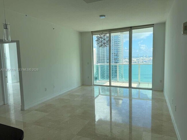 Building Photo - 31 SE 5th St