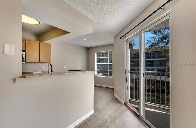 Building Photo - 11582 Westwood Blvd