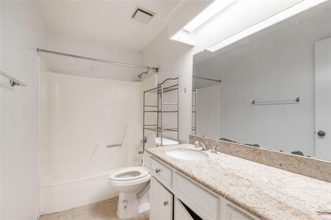 Building Photo - 12412 Newbrook Dr
