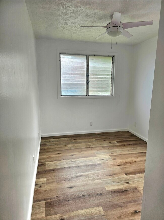 Foto del edificio - 56-344-344 Huehu St