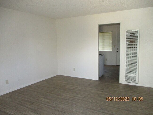Building Photo - 73841 S Slope Dr