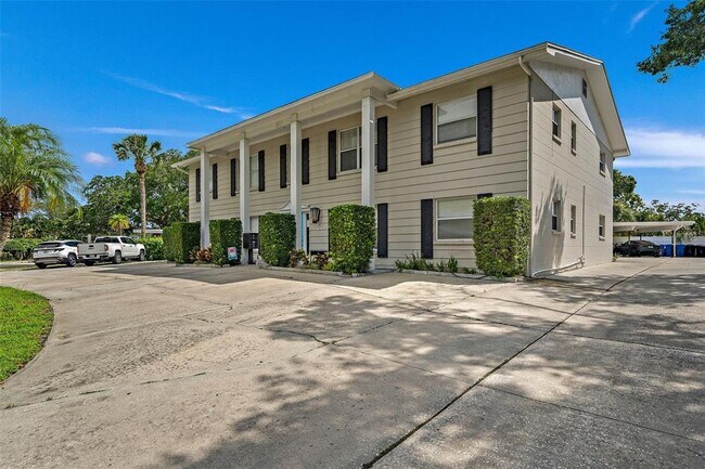 Foto del edificio - 503 Monterey Blvd NE