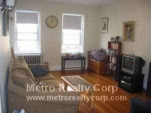Primary Photo - 81 Strathmore Rd