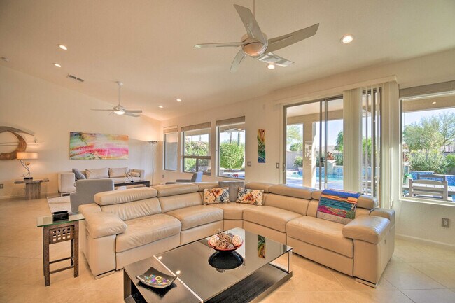 Foto del edificio - 15999 W Cambridge Ave