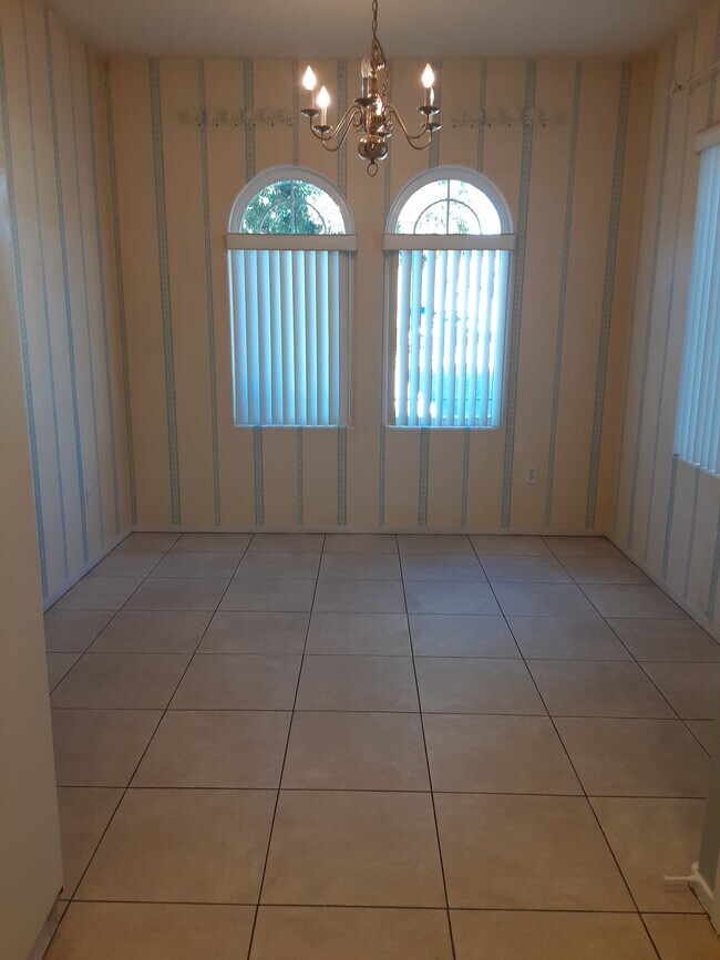 Dining Room - 7242 Platinum Creek St