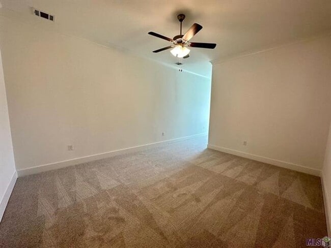Foto del edificio - Beautiful Townhome in Dawson Bluff!