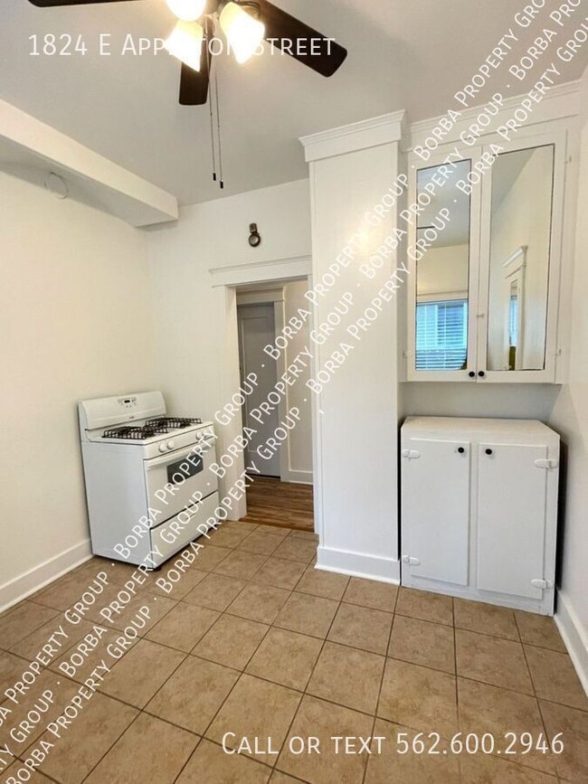 Building Photo - CHARMING DOWNSTAIRS 1 BEDROOM 1 BATHROOM U...