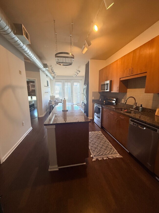 Foto del edificio - 5300 Peachtree Rd