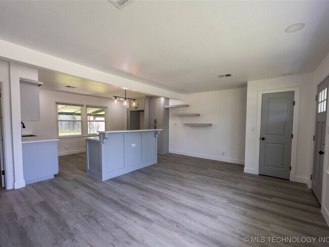 Foto del edificio - 2 Bed | 1 Bath in North Tulsa!