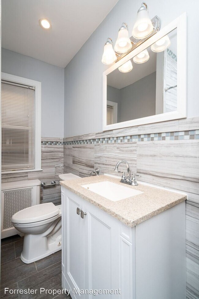 Building Photo - 4 br, 1.5 bath House - 1223 Morris St.