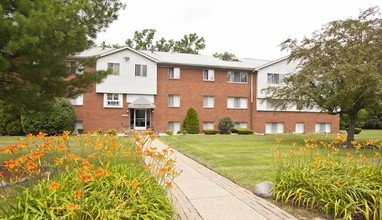 Metro Woods Apartments Rentals - Clinton Township, MI ...