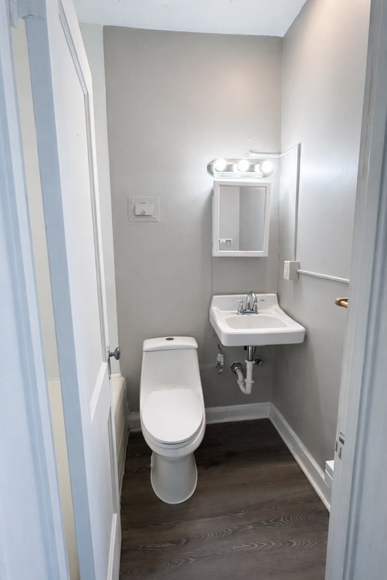 Building Photo - Studio Apartment