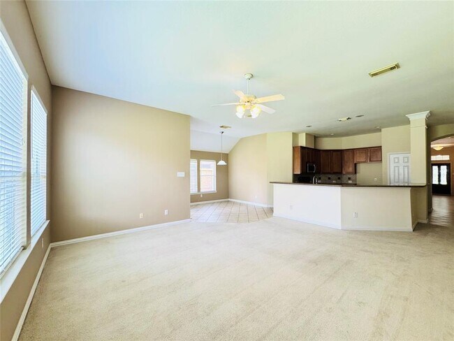 Foto del edificio - 23247 Dewflower Dr