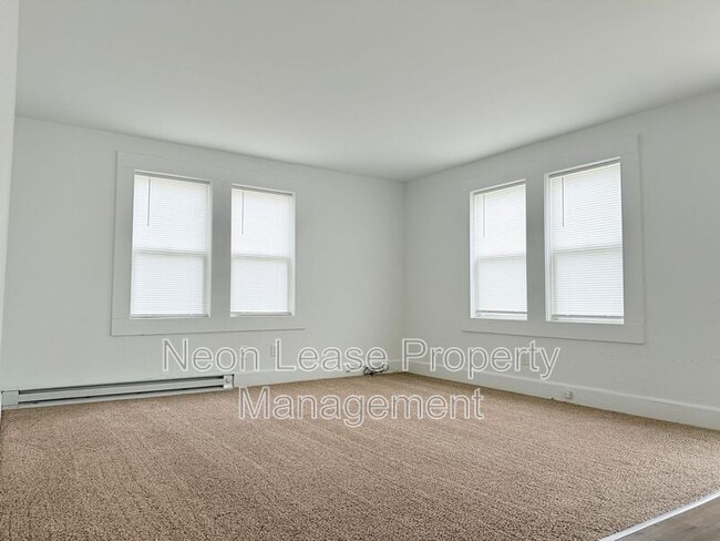 Foto del edificio - 3-5 W 9th St