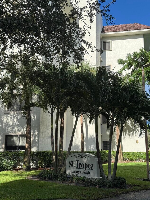 Foto principal - 2105 Lavers Cir