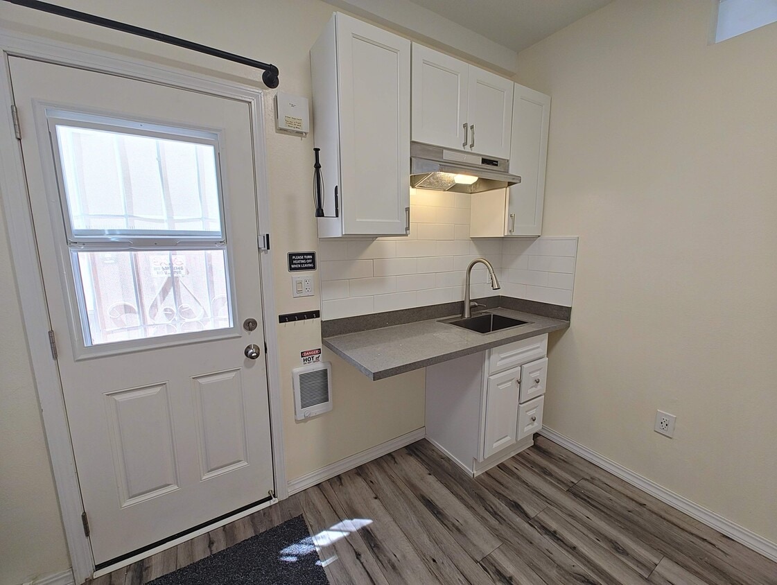 Primary Photo - 655 Freesia Dr