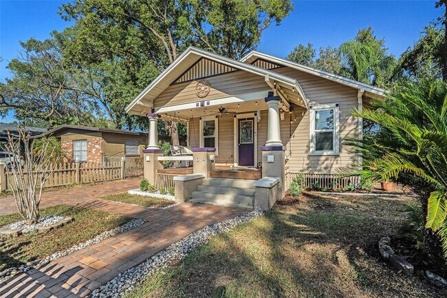 Foto del edificio - 1014 E Emma St