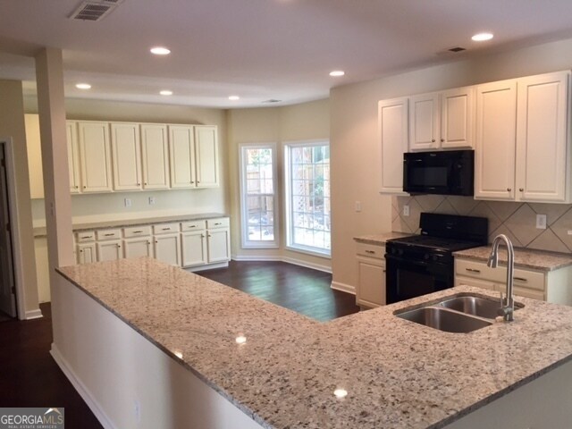 Building Photo - 390 Virginia Highlands