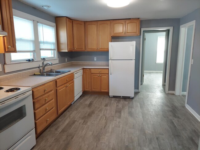 Kitchen - 209 E Wilson St