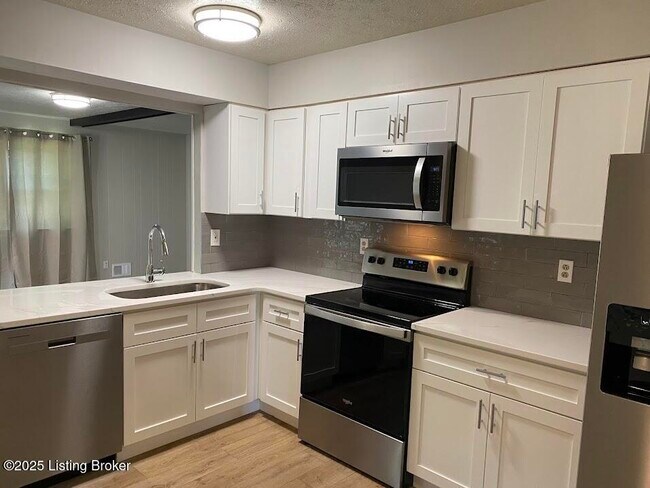 Foto del edificio - 3010 Arjay Ln