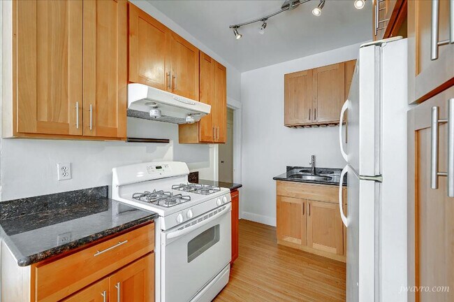 Foto del edificio - 1901 Turk St