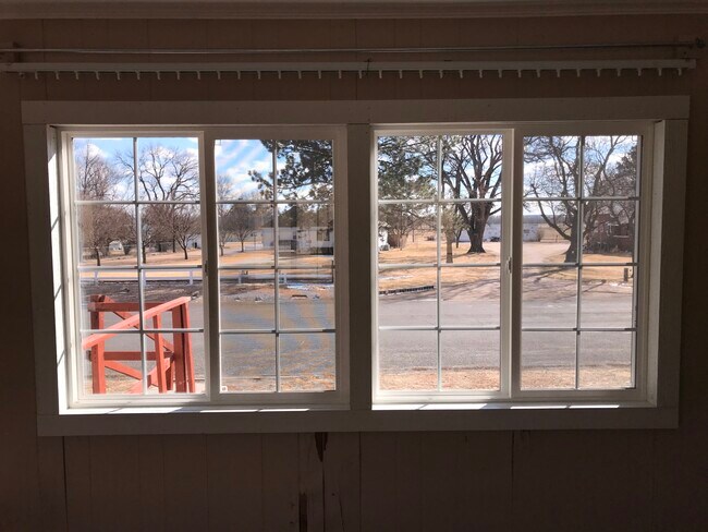 Foto del edificio - 804 W 1st St