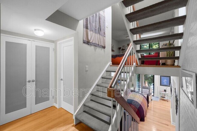 Foto del edificio - 1617 Greenbriar Ct