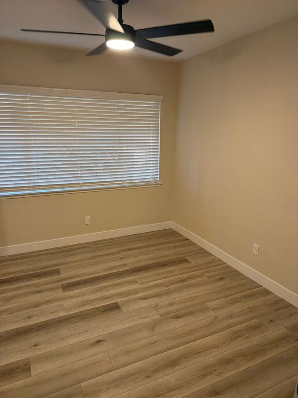 Foto del edificio - 340 E Shamrock St