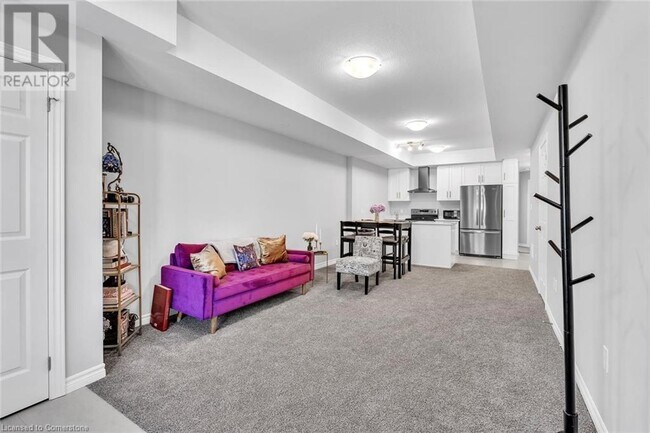 Building Photo - 60 Lomond Ln