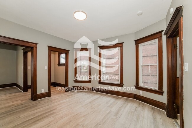 Building Photo - 807 E Republic St