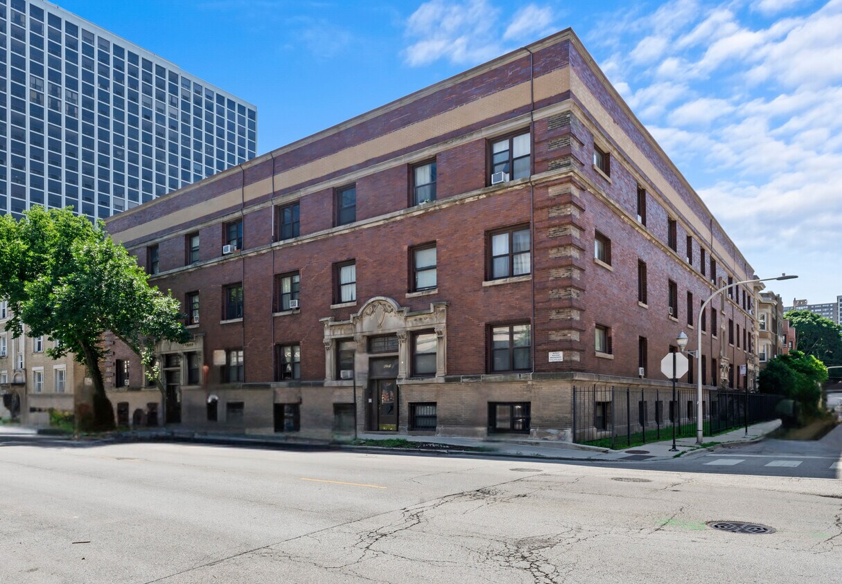 Foto del edificio - Montrose Point Apartments