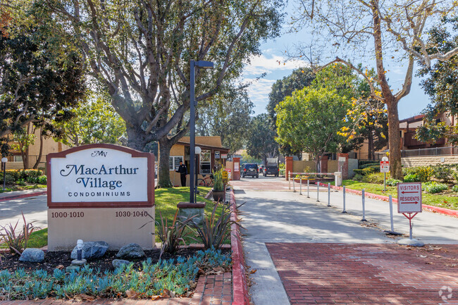 1000 - 1040 W MacArthur Blvd - MacArthur Village