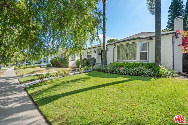 Building Photo - 9220 Monte Mar Dr