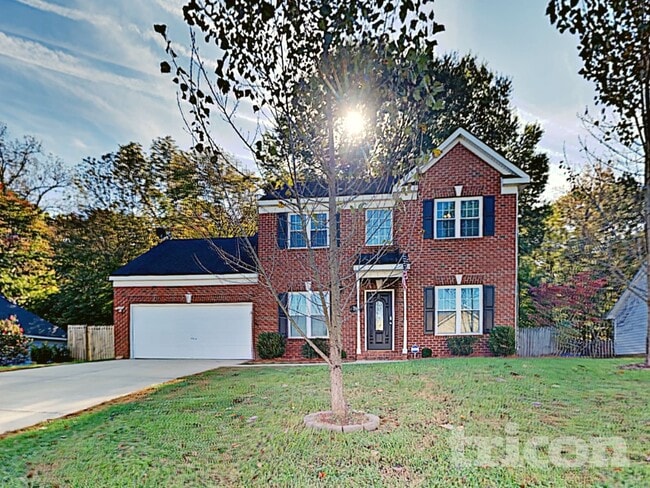 Building Photo - 701 Barbee Farm Dr