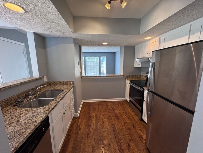 Foto del edificio - 3 bedroom/2.5 bath in Brentwood (Nipper's ...