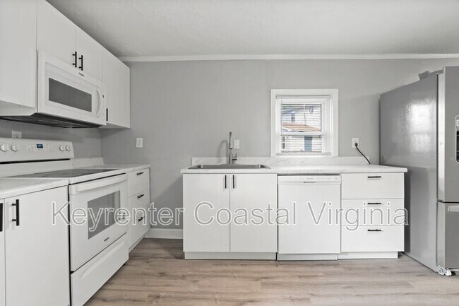 Foto del edificio - 2319 Jamestown Ave