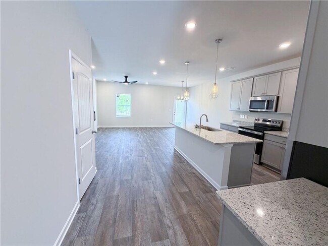 Building Photo - 5296 Magnolia Pl