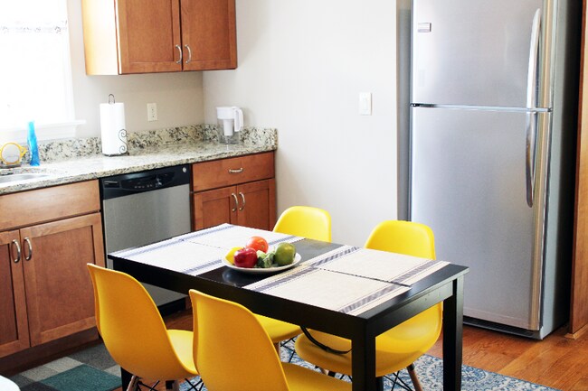 Foto del edificio - 4004 Matson Ave