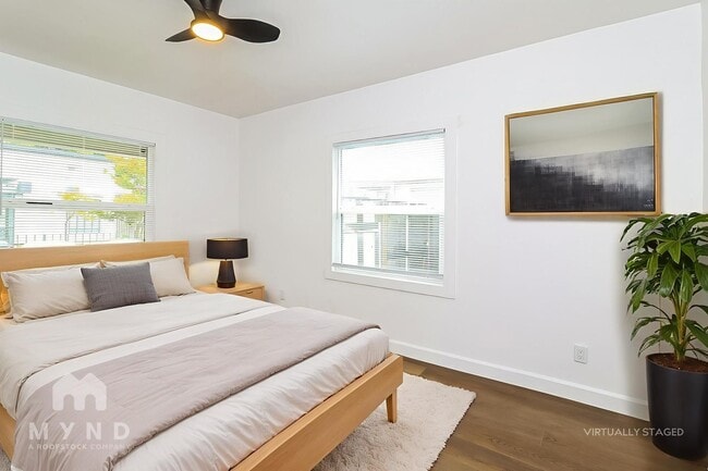 Building Photo - 702 Dixieanne Ave