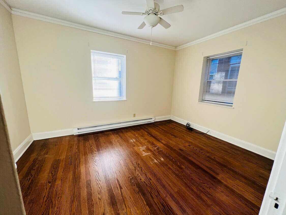 1611 Quarrier St Unit Apartment A, Charleston, WV 25311 Apartments in