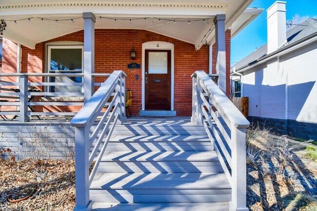 Foto del edificio - Charming luxury meets timeless character in the heart of West Wash Park - Available NOW!!