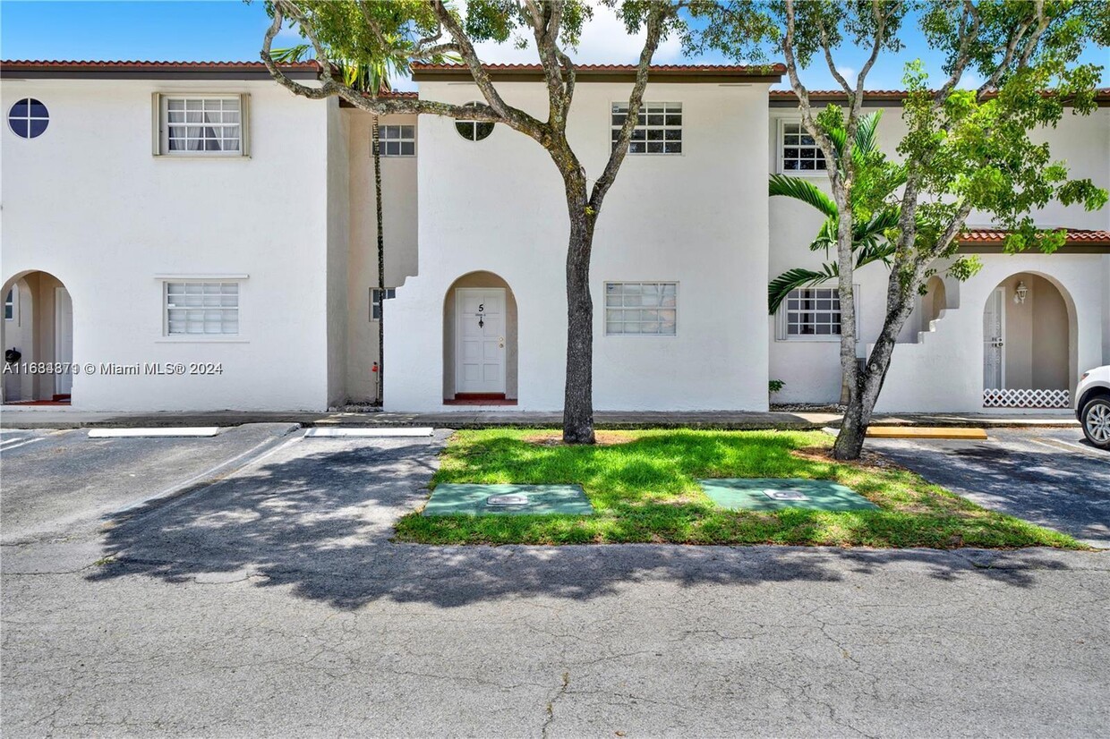 Foto principal - 13559 SW 62nd St