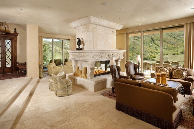 Foto del edificio - 845 Brush Creek Rd